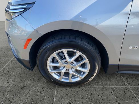 Used 2024 Chevrolet Equinox LT FWD image 14