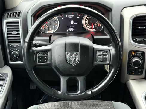 Used 2018 RAM 1500 SLT AWD/4WD image 29