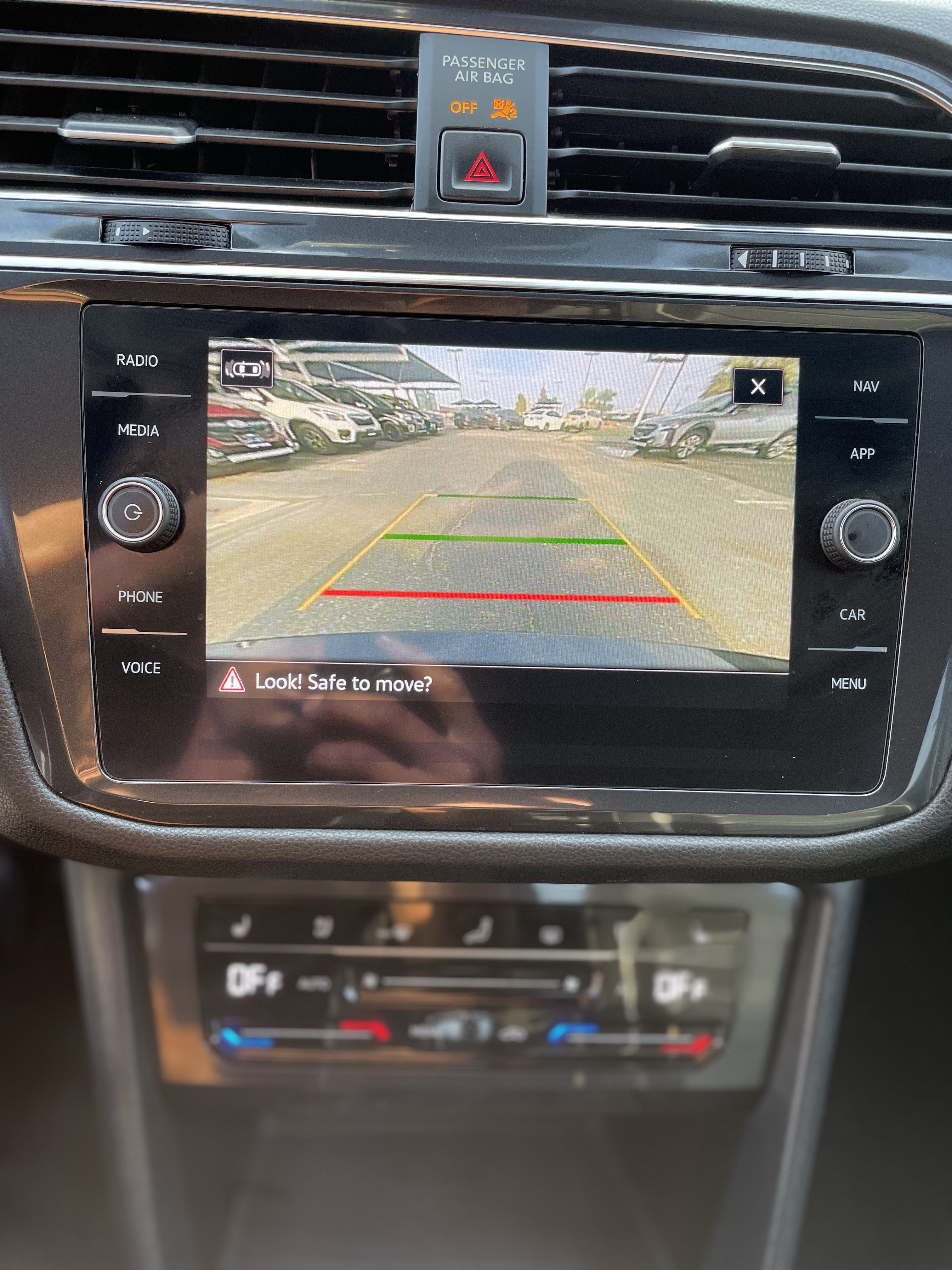 Used 2022 Volkswagen Tiguan SEL R-Line AWD/4WD image 29