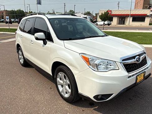 Used 2014 Subaru Forester 2.5i Touring AWD/4WD image 3
