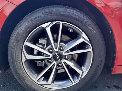 Used 2023 Kia Forte LXS w/ LXS Technology Package image 29