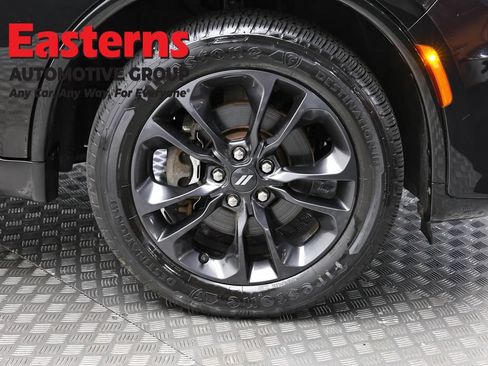 Used 2022 Dodge Durango GT w/ Blacktop Package AWD/4WD image 32