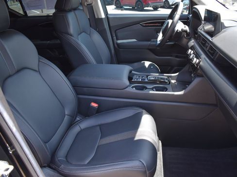 Used 2025 Honda Pilot EX-L image 14