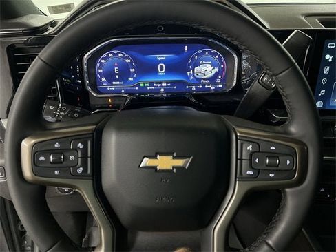 Used 2024 Chevrolet Silverado 2500 High Country w/ High Country Premium Package image 11