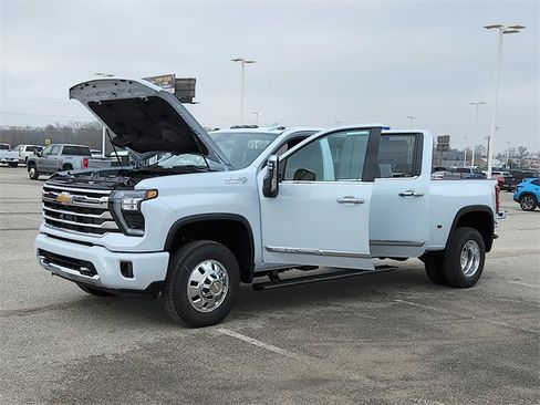 New 2026 Chevrolet Silverado 3500 High Country w/ Technology Package image 5