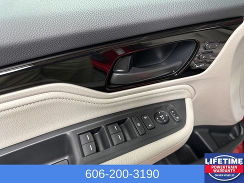New 2026 Honda Odyssey Touring image 13
