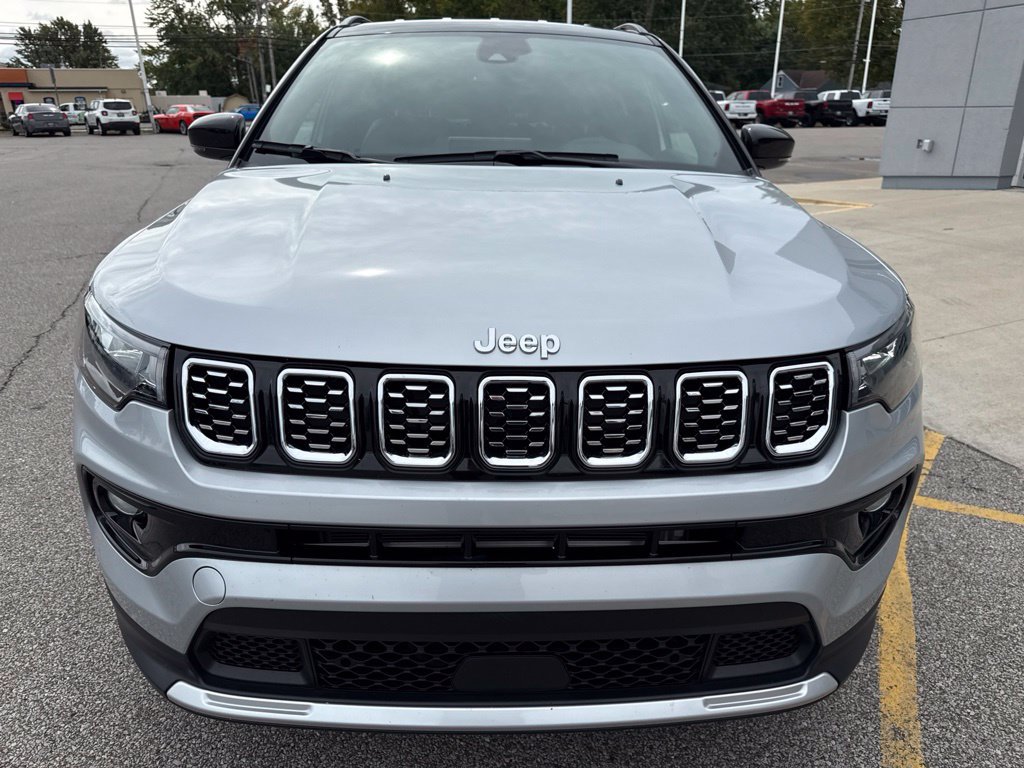 Used 2024 Jeep Compass Limited AWD/4WD image 5