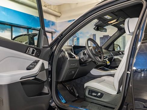 Used 2026 BMW X5 M60i w/ Climate Comfort Package AWD/4WD image 13