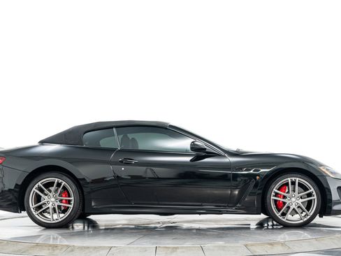 Used 2014 Maserati GranTurismo Convertible image 18