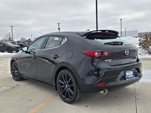 New 2026 MAZDA MAZDA3 Hatchback w/Premium Plus Pkg image 13