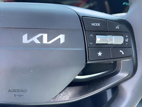 Used 2025 Kia K4 FWD image 15