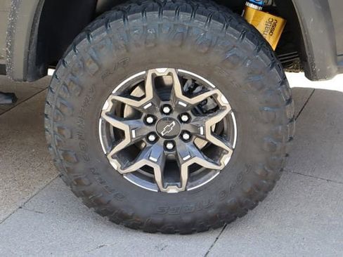 Certified 2026 Chevrolet Colorado ZR2 w/ Technology Package AWD/4WD image 31