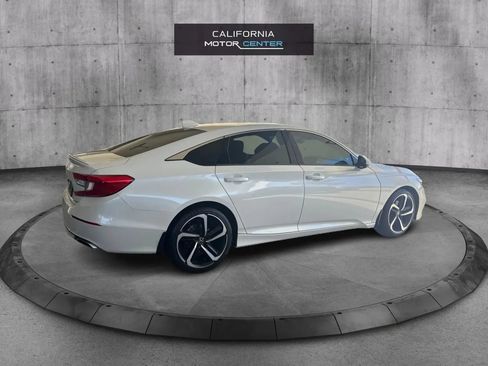 Used 2018 Honda Accord Sport image 4