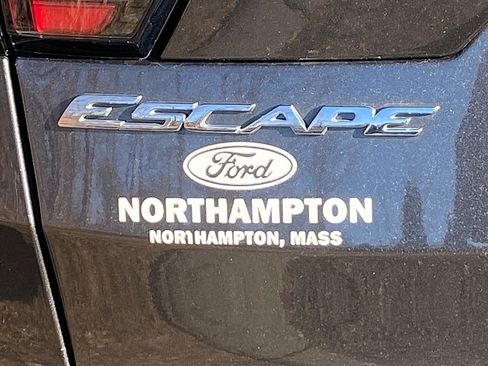 Used 2018 Ford Escape SEL image 10