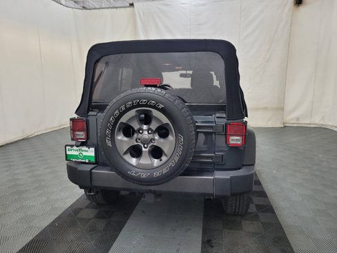Used 2017 Jeep Wrangler Unlimited Sport AWD/4WD image 7