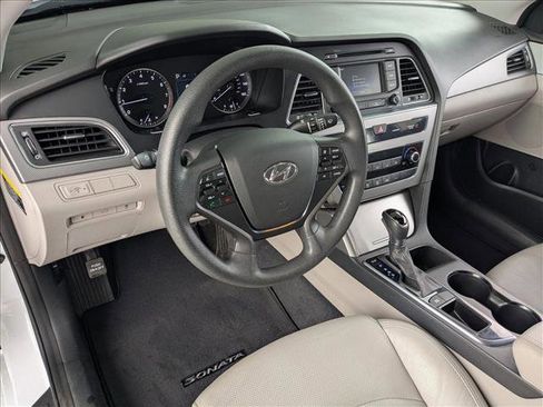 Used 2015 Hyundai Sonata SE w/ Option Group 09 image 10