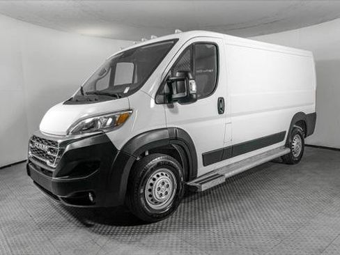 Used 2025 RAM ProMaster 2500 w/ U-Haul Equipment Group FWD image 2