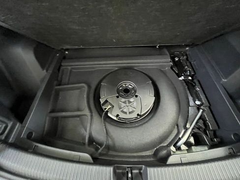 Certified 2025 Volkswagen Atlas Cross Sport SEL Premium R-Line image 29