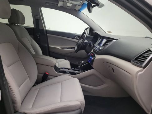 Used 2018 Hyundai Tucson Value FWD image 21