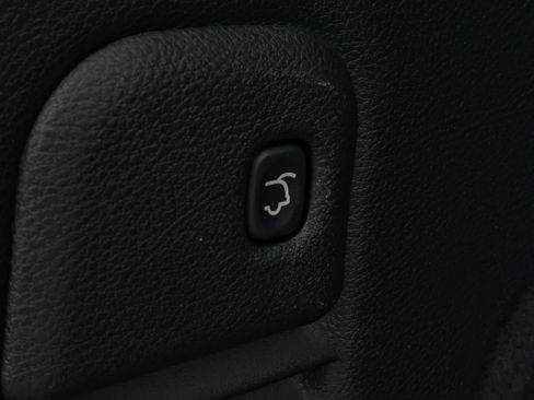 Used 2017 Jeep Grand Cherokee Limited image 14