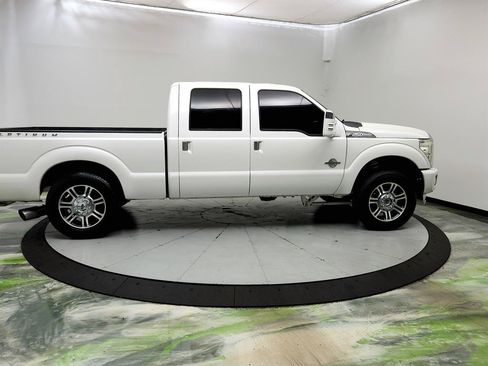 Used 2015 Ford F250 Platinum w/ FX4 Off-Road Package AWD/4WD image 4