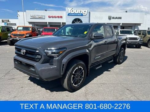 Used 2025 Toyota Tacoma SR5 AWD/4WD image 1