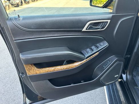 Used 2016 GMC Yukon XL Denali w/ Open Road Package image 9