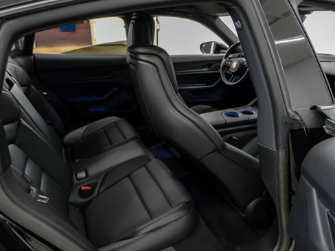 Used 2023 Porsche Taycan image 34