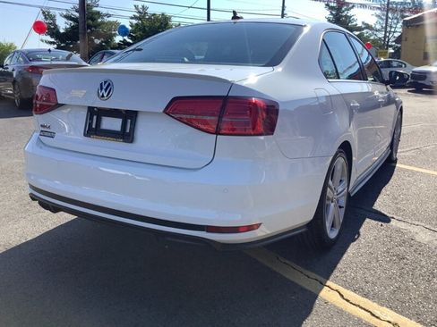 Used 2016 Volkswagen Jetta GLI SE FWD image 7