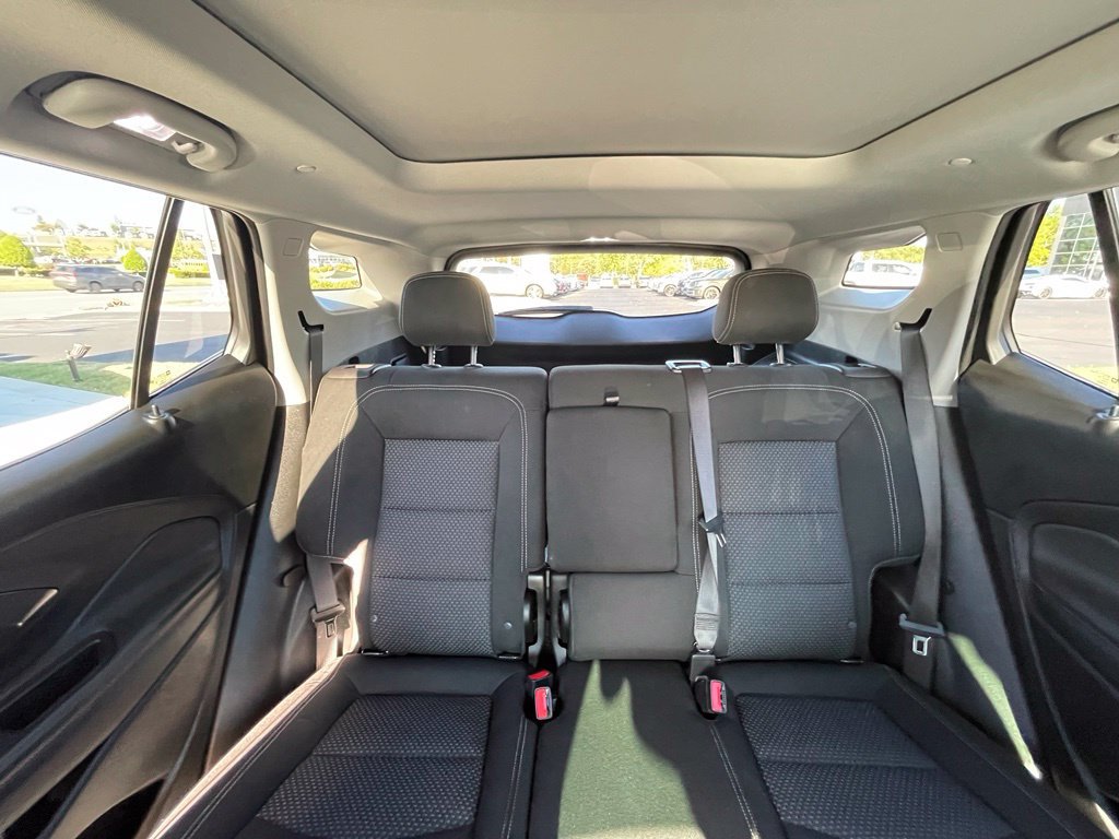 Used 2022 GMC Terrain SLE w/ Driver Convenience Package FWD image 32