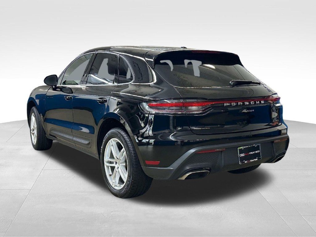 Used 2024 Porsche Macan AWD/4WD image 6