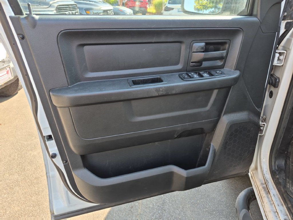 Used 2015 RAM 1500 Tradesman RWD image 11