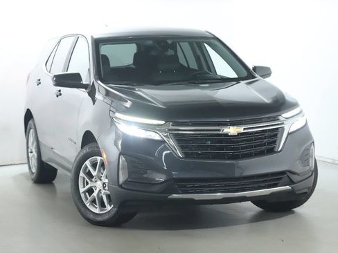 Used 2023 Chevrolet Equinox LT AWD/4WD image 2