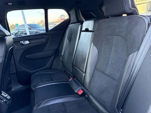 Used 2021 Volvo XC40 P8 Recharge w/ Climate Package image 26