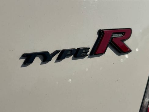 Used 2019 Honda Civic Type R image 13