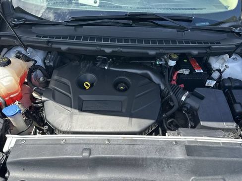 Certified 2018 Ford Edge SEL w/ Equipment Group 201A FWD image 28