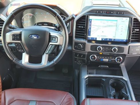 Used 2022 Ford F250 Platinum w/ FX4 Off-Road Package AWD/4WD image 27