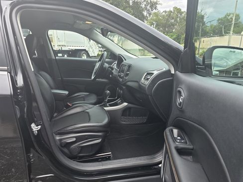 Used 2018 Jeep Compass Latitude image 25