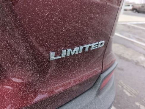 Used 2019 Jeep Cherokee Limited image 13