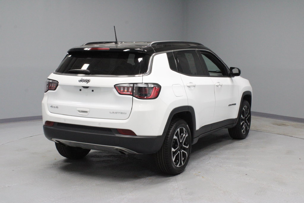 Used 2023 Jeep Compass Limited AWD/4WD image 10