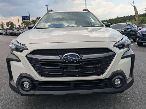 Certified 2025 Subaru Outback Premium AWD/4WD image 9