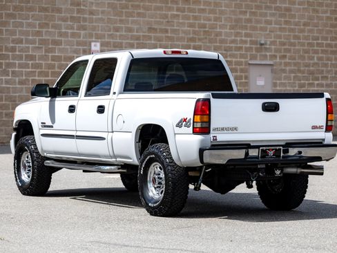 Used 2005 GMC Sierra 2500 SLE w/ Heavy-Duty Power Package AWD/4WD image 14