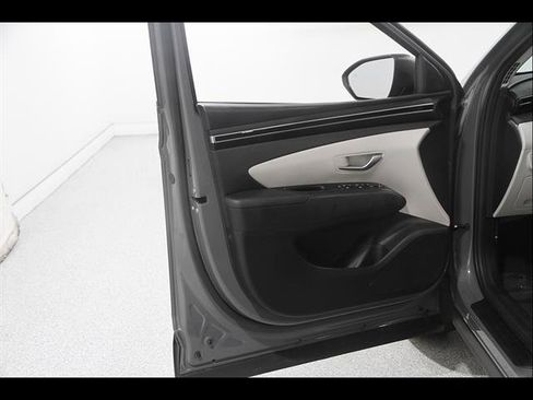 Certified 2024 Hyundai Tucson SEL w/ Convenience Package FWD image 4