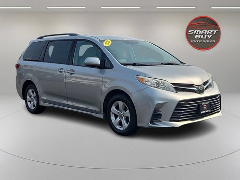 Used 2020 Toyota Sienna LE FWD image 4