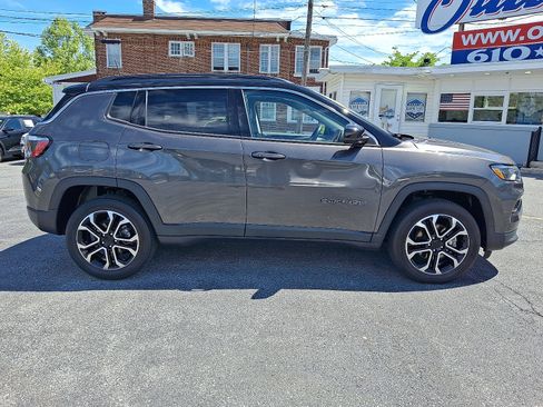 Used 2022 Jeep Compass Limited AWD/4WD image 6