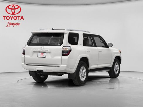 Used 2017 Toyota 4Runner SR5 Premium RWD image 2