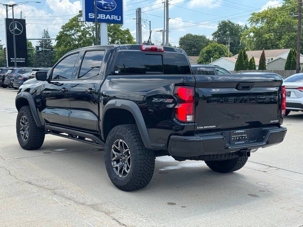Used 2025 Chevrolet Colorado ZR2 AWD/4WD image 7