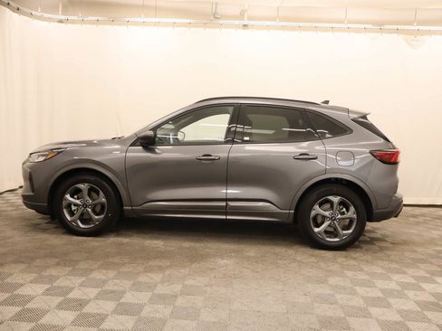 Used 2023 Ford Escape ST-Line w/ Tech Pack #1 FWD image 2