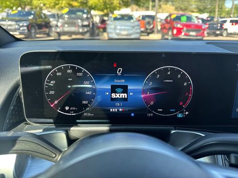 Used 2024 Mercedes-Benz GLB 250 image 44