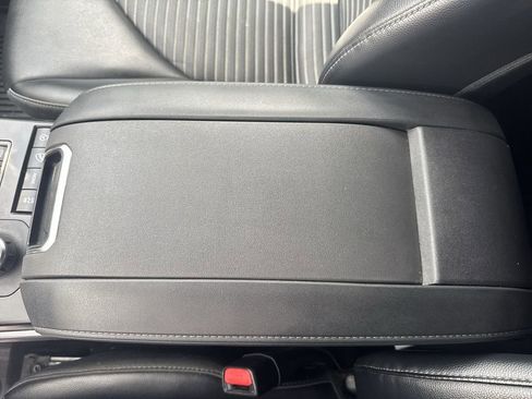 Used 2022 Toyota Highlander XSE AWD/4WD image 24